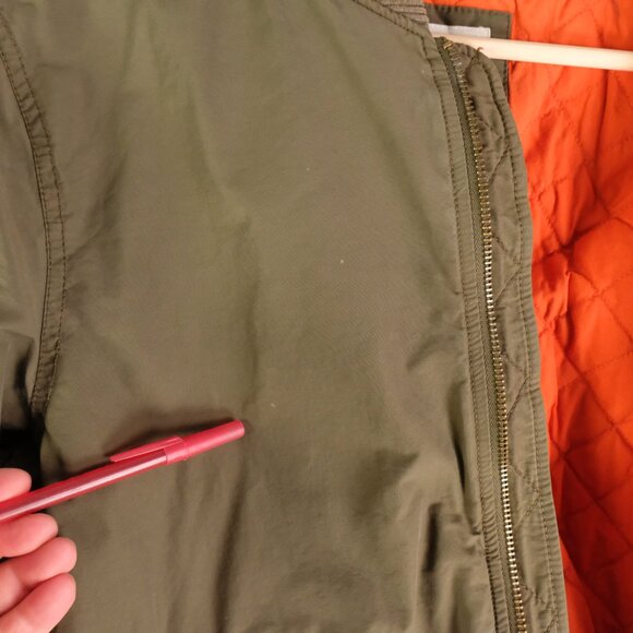 Gap Bomber Jacket Mens Medium Olive Green Patches Military Quilt Lined Retro - Picture 11 of 13